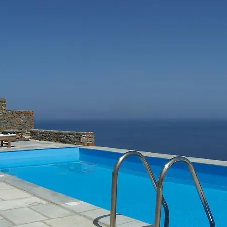 With Pool In Kea * Kastrianí
