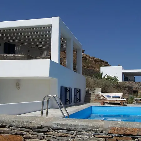 Villa With Pool In Kea